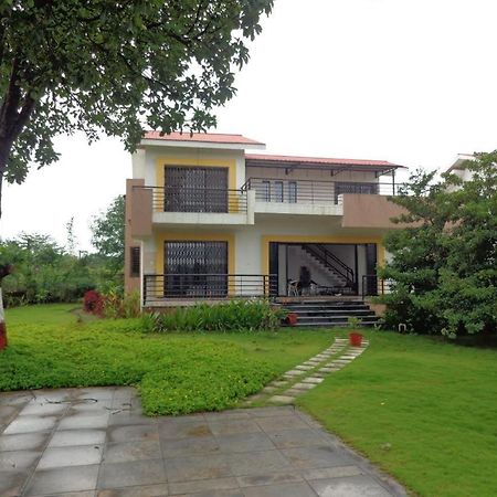 Wada Watermark Villa by Camp Sutra Kanchad Bagian luar foto